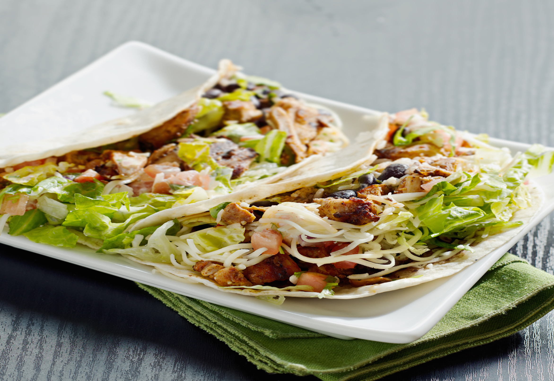 Video Slow cooker easy shredded chicken tacos Mouths of Mums